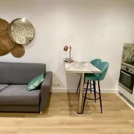 Daire Bricka - 200m To The Beach, Parking, Clim, Terrace Antibes