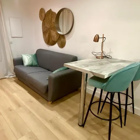 Bricka - 200m To The Beach, Parking, Clim, Terrace Апартаменты