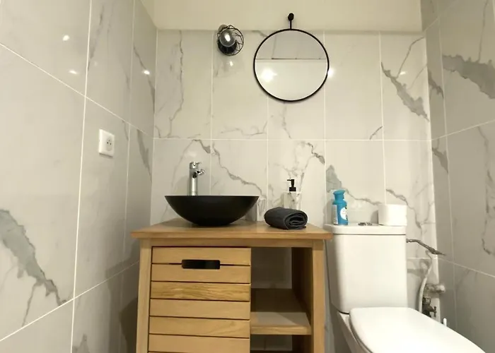 Bricka - 200m To The Beach, Parking, Clim, Terrace Antibes